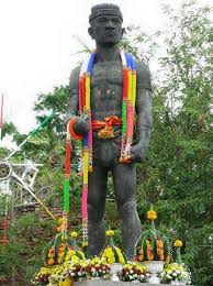 Statue of Nai Khanom Dhom